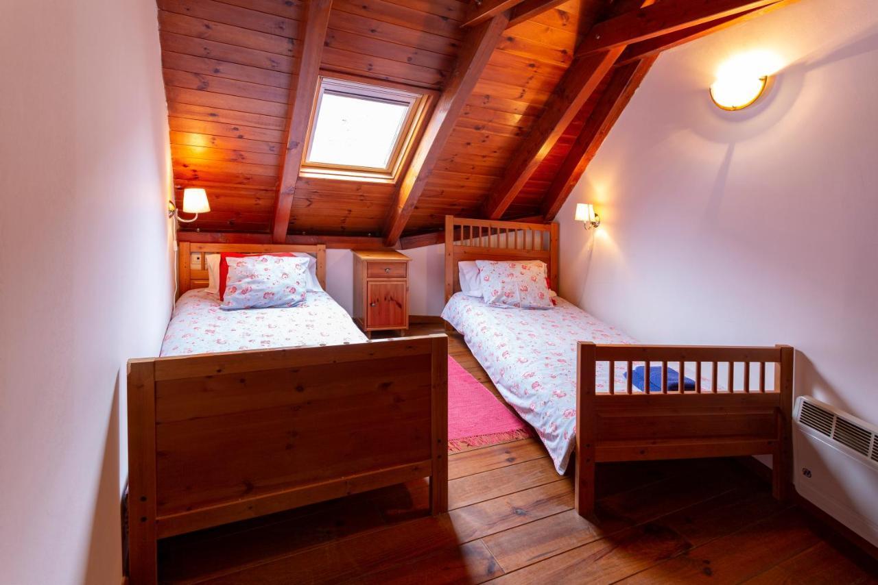 Apartamentos Rentarán Tredós Esterno foto